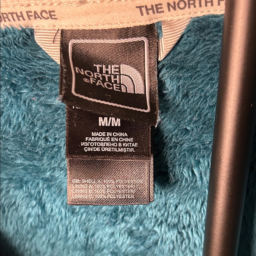 The North Face Women's Turquoise Teddy Jacket - Picture 3 of 10